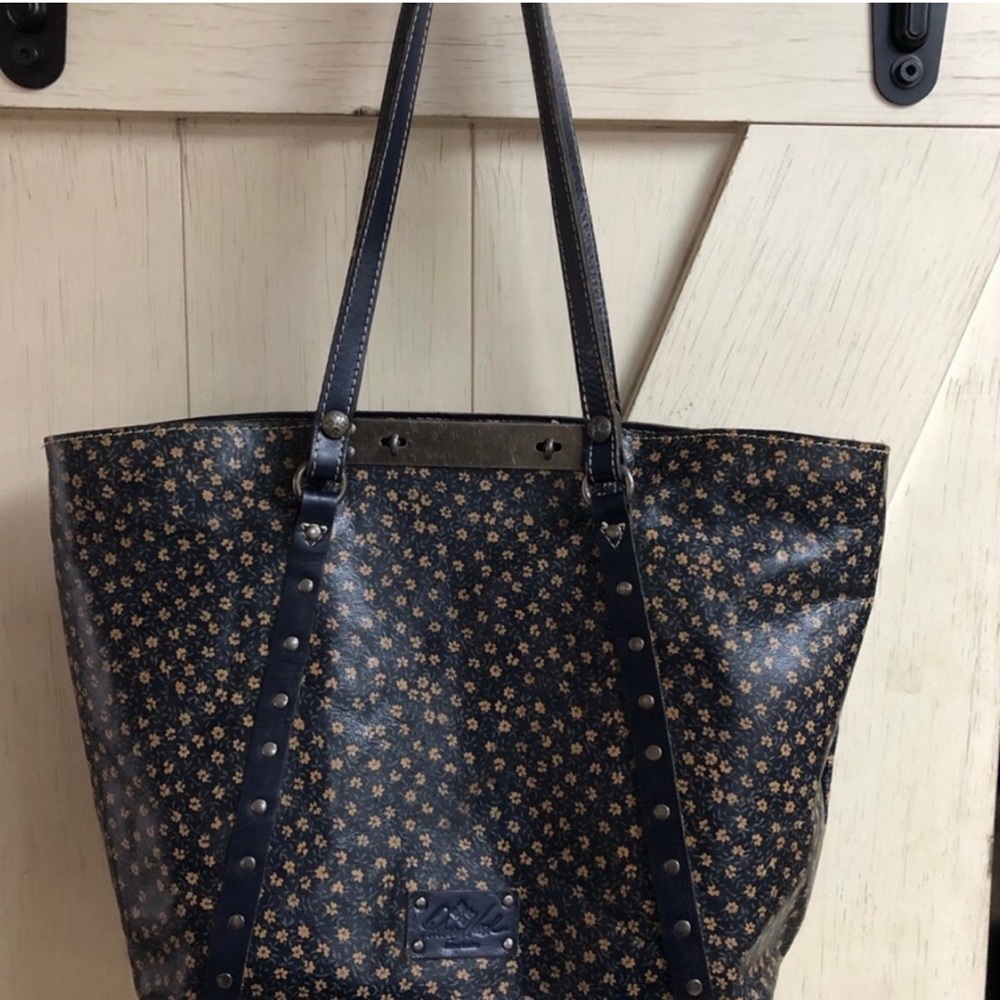 Benvenuto Patricia Nash Denim Dasies Tote